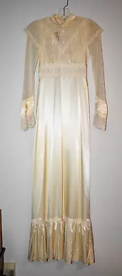 Vintage Gunne Sax Wedding Dress Taffeta Cream & Long Veil Victorian Lace • $275