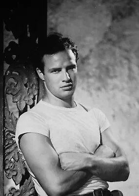 Marlon Brando 8x10 Glossy Photo Picture Image #6 • $3.99