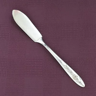 Meriden Silverplate Co Beloved Butter Knife Flower Flatware • $10.14