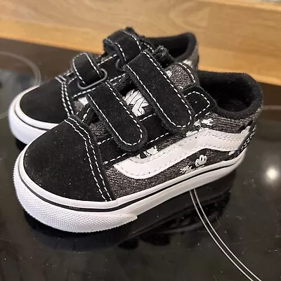 New Vans Off The Wall Infant Size 4.5 Black Disney Trainers  • £9