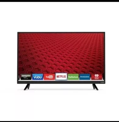 Vizio 32 Inch Smart TV E32-C1 - WORKING • $5