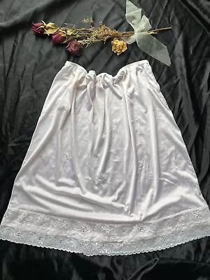 Vintage Retro White Nylon Floral Lace Half Slip Petticoat Skirt Fairy Goth • $25