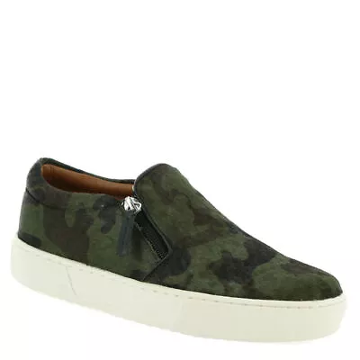 Very Volatile Normande Women's Slip On 7 B(M) US - Camouflage • $48.44