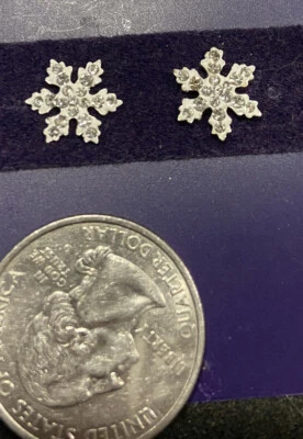 $4.99 • Buy Elegant Earrings 925 Sterling Silver Studs Cubic Zirconia Pave Snowflake