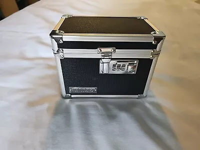 Vaultz Locking Storage Box With Keys 8.25 X5 X2.5  • $0.99