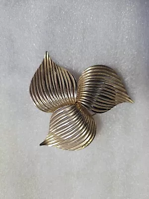 Vintage Sarah Coventry Gold Toned Brooch • $0.99