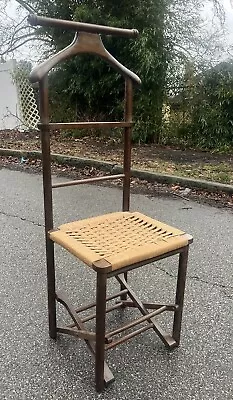 Mid Century Modern Woven Butler Chair • $132.99