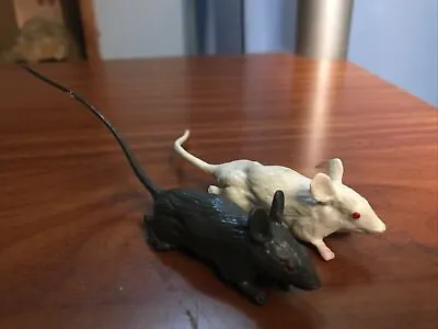 Bundle Of 2x Vintage 3D Rat Pencil Topper Animal Erasers 🐀 • £3.99