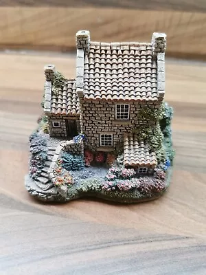 Lilliput Lane Cottage 'Runswick House'  • £2