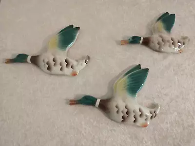 £85 • Buy 3 X KEELE STREET POTTERY CERAMIC WALL FLYING DUCKS