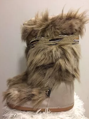 Aldo Modes Beige Suede & Faux Fur Yeti Snowboots Size UK 5-7 • £45