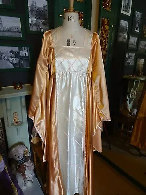 £40 • Buy Ladies Peach Medieval Dress With Ivory Front Quilting Detail -  Plus Headdress