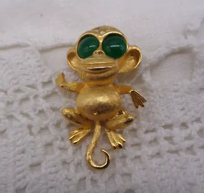 Vintage SAMSAN SA Gold Tone MONKEY Figural BROOCH Faux Jade Eyes • $35