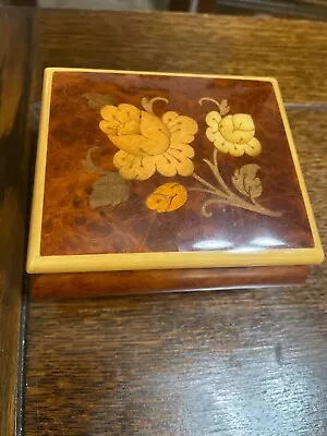 Vintage Edelweiss Mapsa Swiss Musical Movement Wood Inlayed Music Box • $24