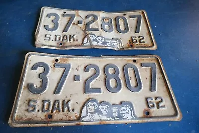 Vintage Matching Pair South Dakota License Plates 1962 37 2807 Lot 23-35 • $9.99