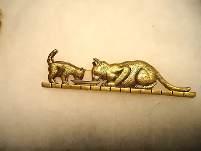 $2 • Buy Vintage Nos Gold Tone Cat Kitten Eating Pin