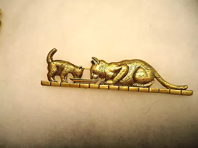 $2 • Buy Vintage Nos Gold Tone Cat Kitten Eating Pin