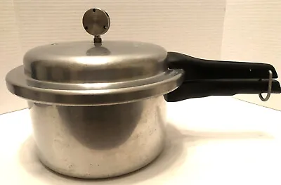 Vintage MIRRO-MATIC  394M  4 QT Pressure Cooker Canner With Jiggler & Rack • $19.95