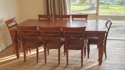$500 • Buy Victorian Antique Style Diamond Creek Solid Table And 8 Chair Dining Suite