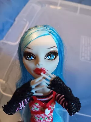 Monster High 2008 Ghoulia Yelps Ist Wave (Used As Is Good Condition) Doll • $80