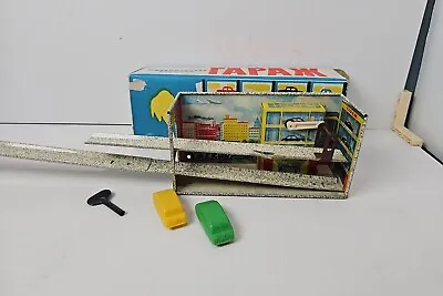 Vtg Tin Litho Russian Soviet Union Car Auto Wind Up Parking Garage Tapakk Toy • $14.99