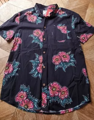 Mambo - Mens Hibiscus Floral Tropical Shirt - Size Small RRP $30 - Button Down • $17