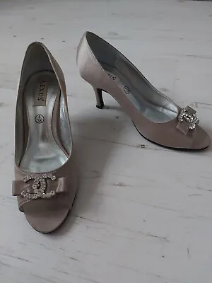 £19.99 • Buy Satin Peep Toe SHOES Size 5/38 By Lexus Mink/Taupe & Diamonds On Toes BNOT