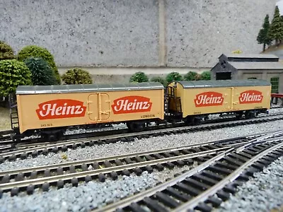 Lima Heinz Long Wheelbase Vans X 2 For OO Gauge Model Train Set • £1