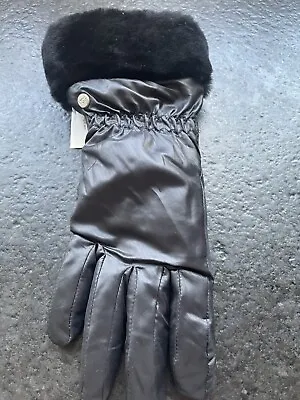 SINGLE RIGHT HAND Ugg Fontanne Smart Glove Shearling Trim Black  SM~11964~NWT • $12.99