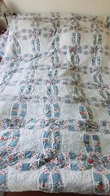 £55 • Buy Patchwork Quilt Kingsize Wedding Ring Design White Blue Pink Floral Very Pretty