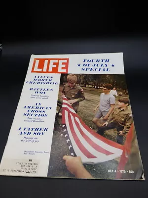 Vintage Fourth Of July Special Life Magazine 1970 • $10