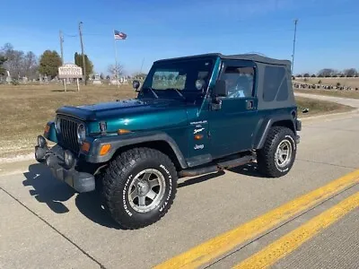 1998 Jeep Wrangler HD Video 6 Cyl 40 Lt Inline 5 Spd 4x4 Low Miles • $6995