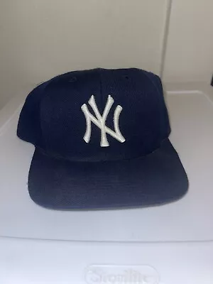 Vintage Logo Athletic New York Yankees Embroidered Snapback Hat MLB ⚾️ • $37.99