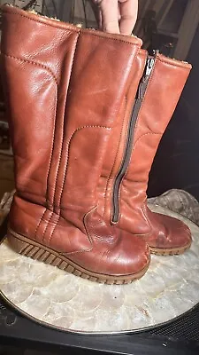 Vintage 70/80’s Red Leather And Sheep Lined Leather Boots. Cute Retro  Fit • $30