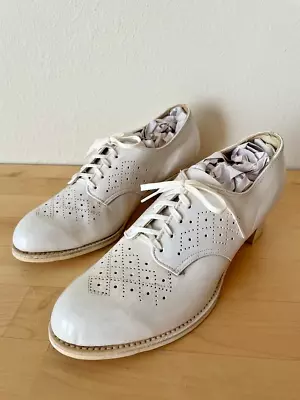 Vintage White Nurse Shoes 1930's Oxfords Shoelaces Piercing 7C • $151.16