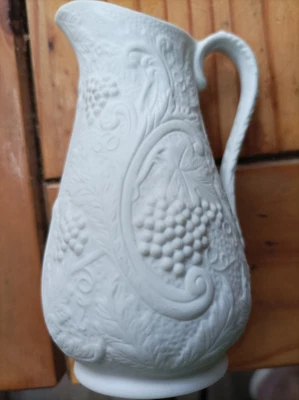 £3.50 • Buy Portmeirion White Parian Ware British Heritage Collection Porcelain Jug Vase 80s