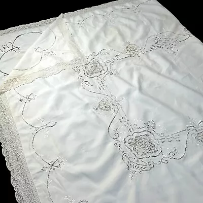 VTG Banquet Madeira Point Venice Hand Embroidery Filet Mosaic Tablecloth 102x71” • $89.99