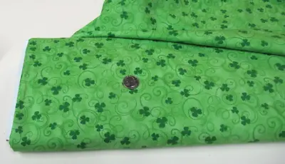 Freckle & Lollie Quilt-craft Fabric SCROLLING CLOVER Green 2 Yds (d-49) St. Pats • $10.77