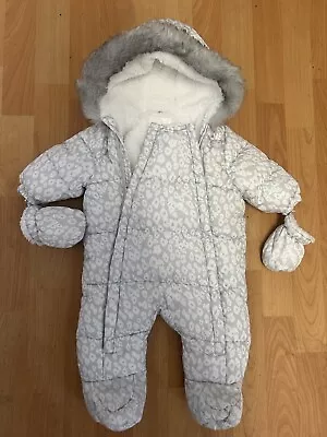 Baby Girls Age 0-3 Months White Snow Suit Winter Coat F&F • £4.99