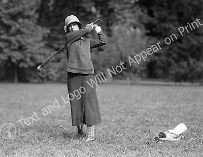 1924 Katherine Dunlop Playing Golf Vintage Old Photo 8.5  X 11  Reprint • $13.58