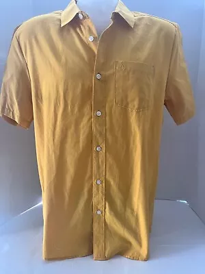 Volcom Button Up Casual Camp Shirt Mens Size Medium Classic Fit Yellow Brand New • $21.99