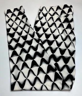 NEW LuLaRoe TC Legging BLACK WHITE GRAY GREY Modern CHEVRON TRIBAL Zig Zag Line • $19.50