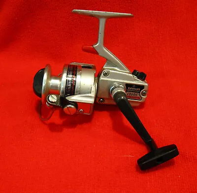 VINTAGE DAIWA 1300C Silver Series Spinning Reel - WORKING - NICE OLD REEL • $24