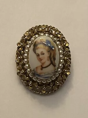 Stunning Vintage Signed Limoges France Painted Porcelain Cameo Faux Pearl Brooch • £13.65