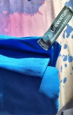 LIFEVENTURE Microfibre Travel Towel Ultra Absorbent  Royal Blue • £12.80