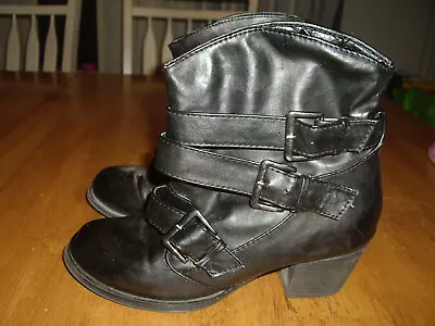 EUC Womens  Size 5 6 ? Mudd Black Leather Short Boots Triple Buckle Accent • $10