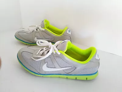$21.55 • Buy Women's Nike OCEANIA NM Running Athletic Shoes Gray Green #443937-003 Size 8.5
