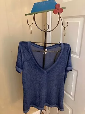 Mossimo (XXL) Woman Semi Sheer Blue Pullover Short Sleeve Scoop Neck Tee. • $7