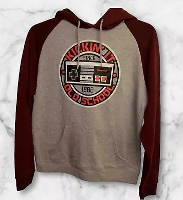 Nintendo Men’s Sweatshirt Old School Gaming Controller Mens Large Pullover Hoody • $16.90