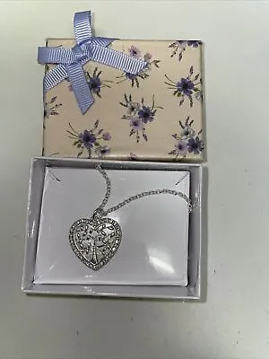 Tree Heart Necklace 21cm • £5